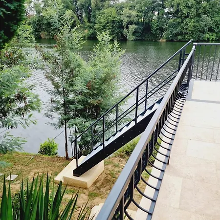 Maisonnette En Bord De Riviere Holiday home Saint-Capraise-de-Lalinde