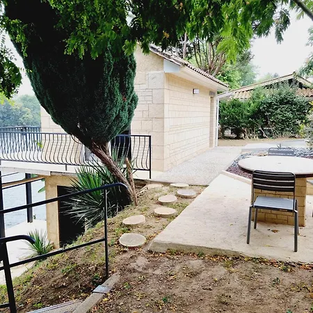 Holiday home Maisonnette En Bord De Riviere Saint-Capraise-de-Lalinde